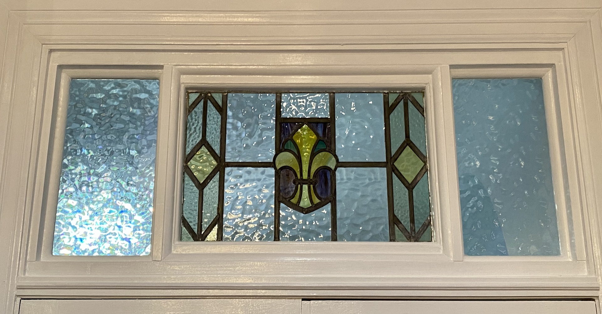 Adding texture to a stained glass transom Thumbnail